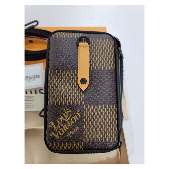 Louis Vuitton x Nigo Double phone pouch Limited edition - printed giant damier - Picture 9 of 9
